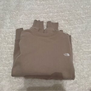 North face women’s crewneck